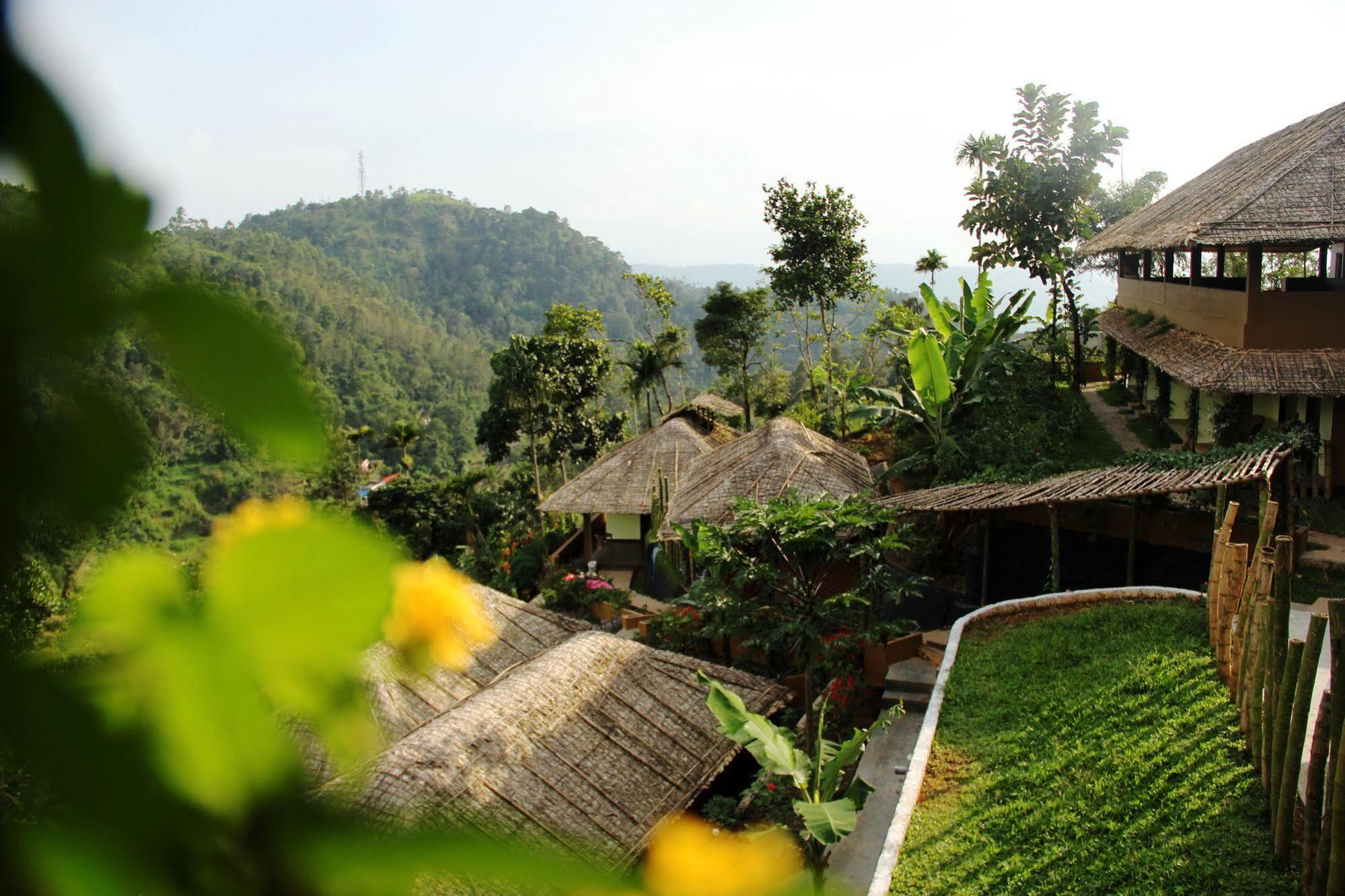 Eco Tones Hotel Munnar Bagian luar foto